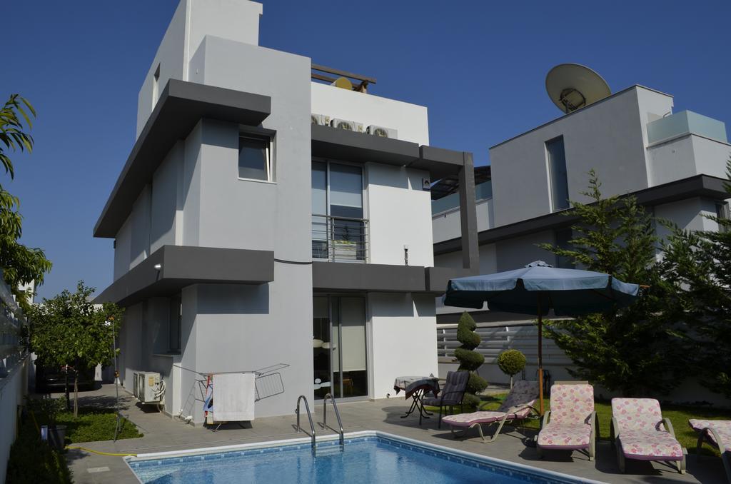 Fleur De Mer Villa In Hi-Tech Style Limassol Phòng bức ảnh